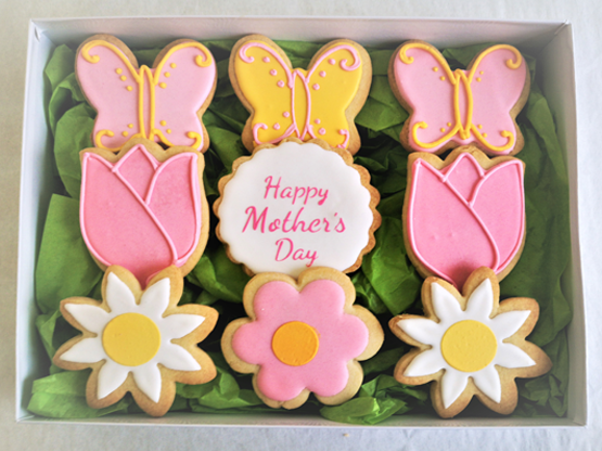 Mother's Day Cookie Giftbox - Flower & Butterflies Set - Delivered or Curbside Pickup